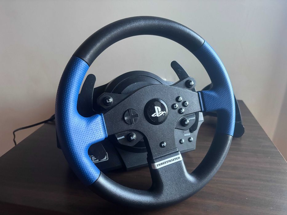 Volante Thrustmaster T150 com Pedais