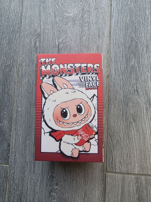 Labubu embalado e selado , tenho disponível todos da última foto