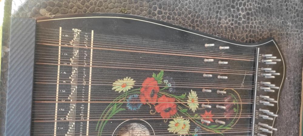 Stara cytra ,harfa duża