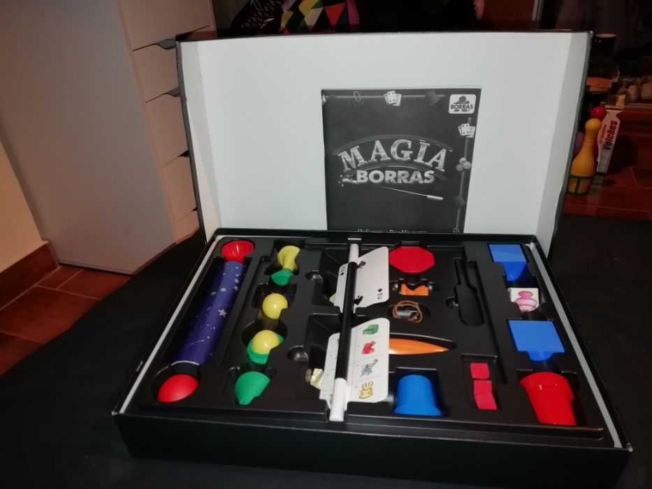 Vende-se conjunto de de magia