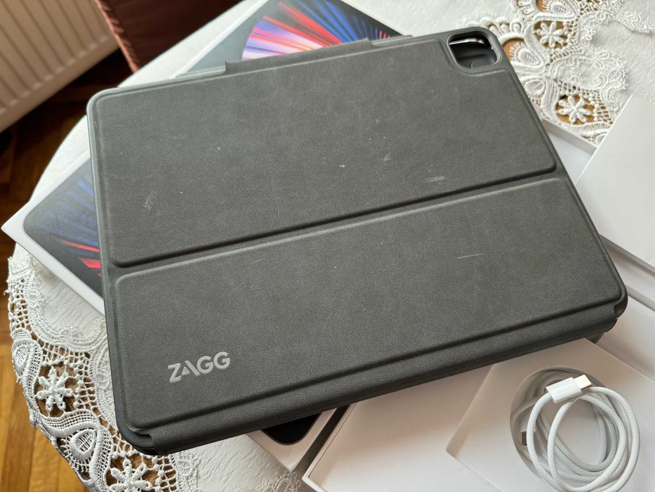 Apple iPad Pro 12,9" 5 gen M1 128GB Cellular klawiatura ZAGG