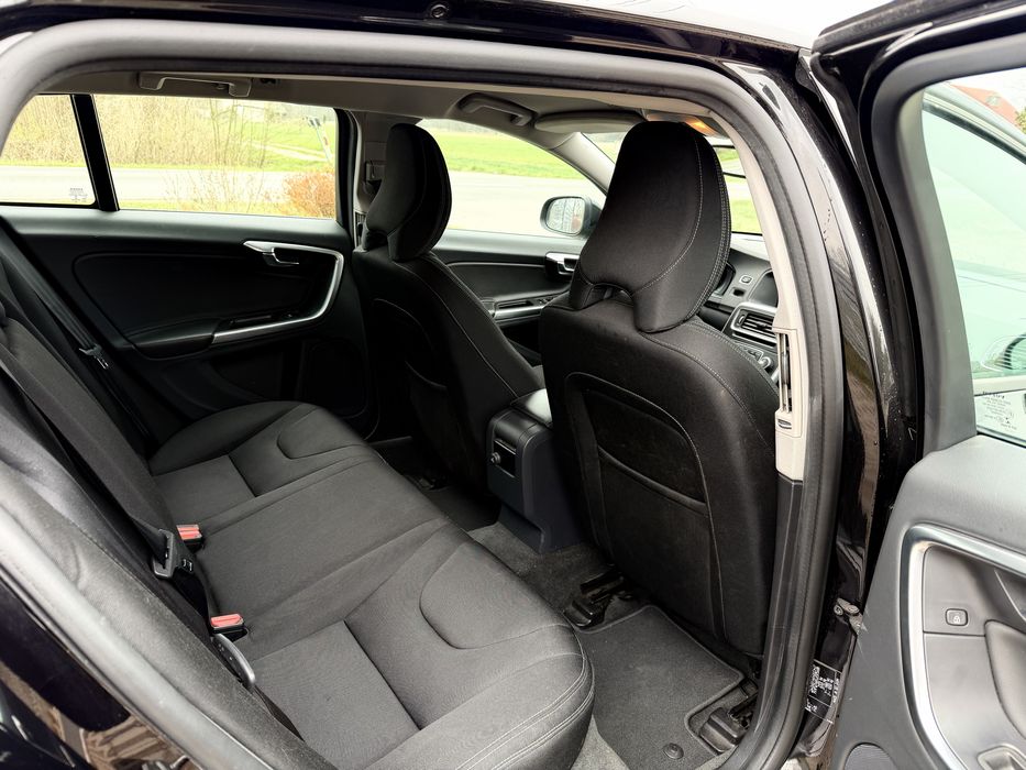Volvo V60 Navigacja   2.0D