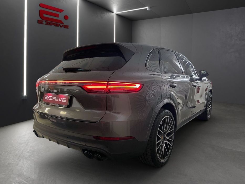 Porsche Cayenne Platinum Edition