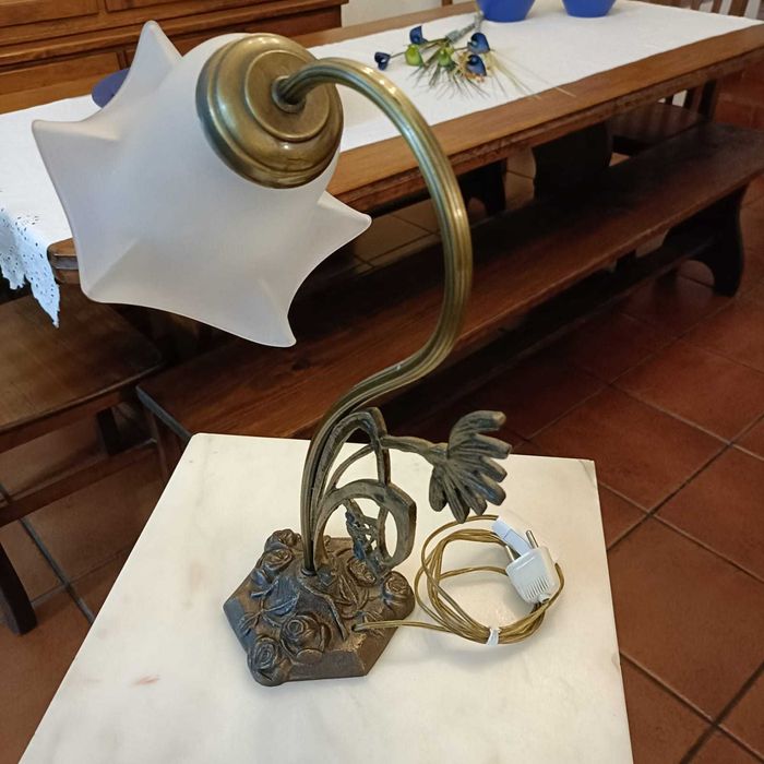 Candeeiro Antigo - Mesa de cabeceira - Antiguidade