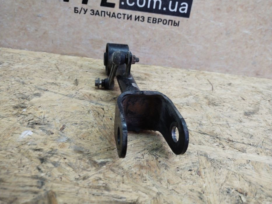 Lexus IS III 2014- рычаг задний верхний диагональный левый / правый