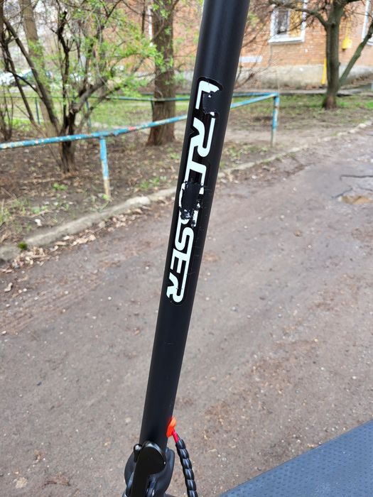 Продам Электросамокат Crosser E9 Premium