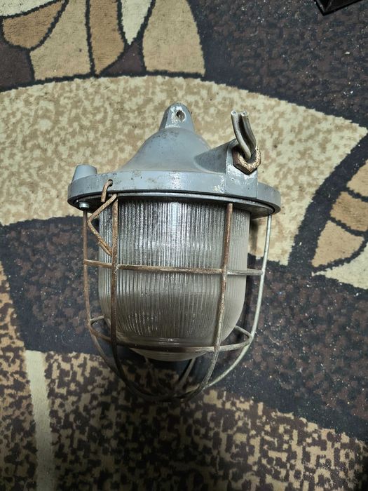 Lampy loftowe przemysłowe PRL