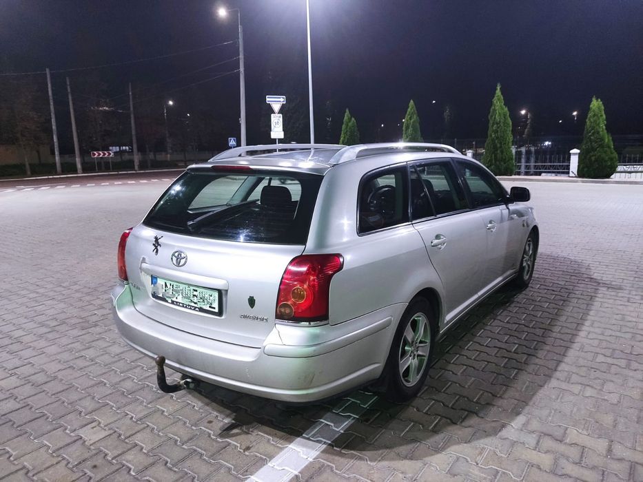 Тойота авенсис  Toyota avensis 2.0 дизель