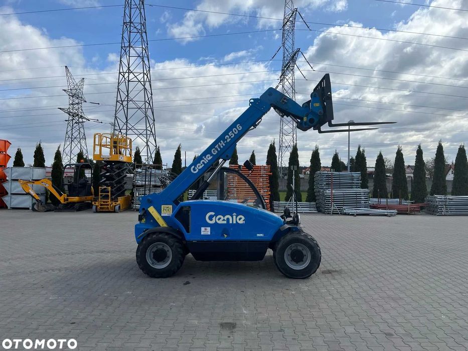 Ładowarka teleskopowa Genie GTH-2506 TEREX R.2016/17 Manitou 625 MERLO