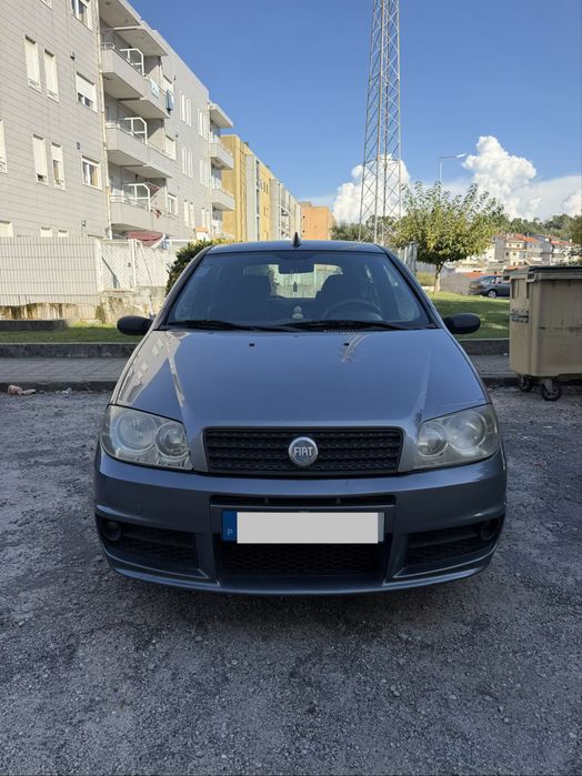 Fiat Punto – 227.450 km – Bom estado