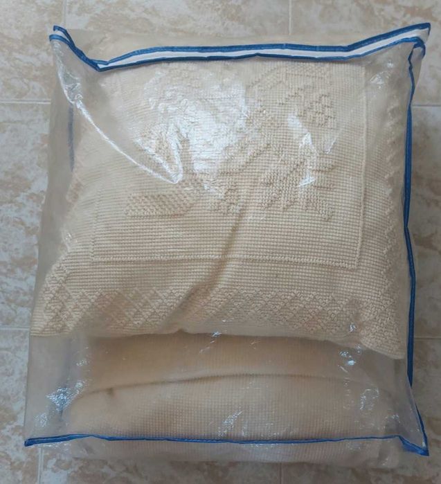 Conjunto 2 almofadas (novas)