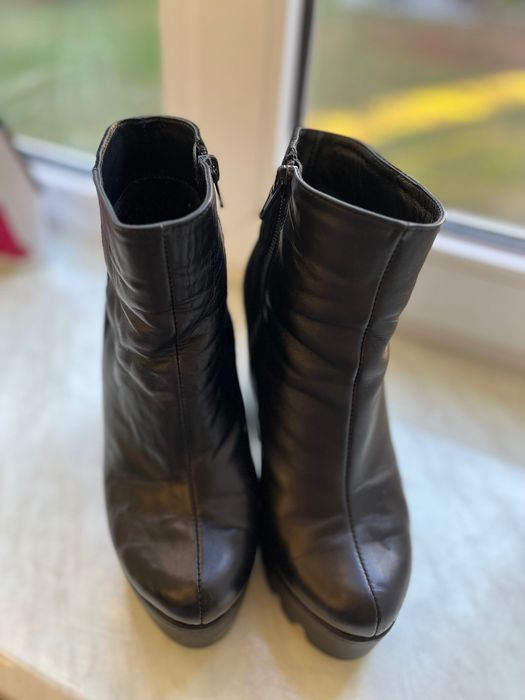 Жіноче взуття шкіряне