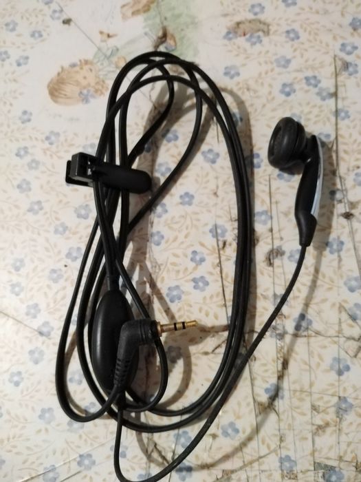 Vendo auriculares para telemóvel bom estado