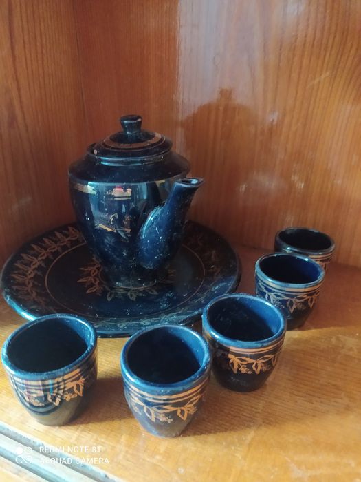 Komplet Dzbanek +5 Filiżanek +Talerzyk