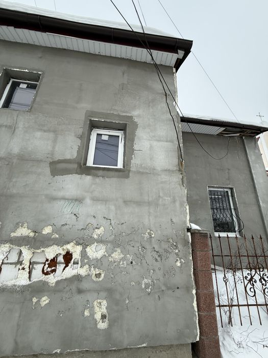 Продам квартиру з окремим входом