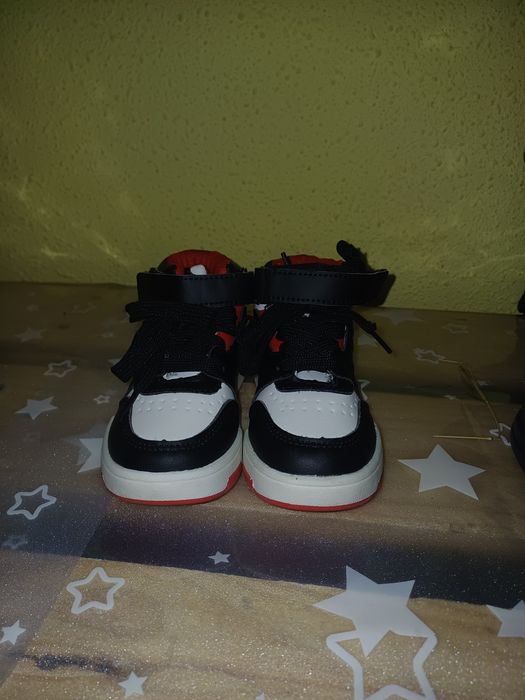 Продам дитяче взуття