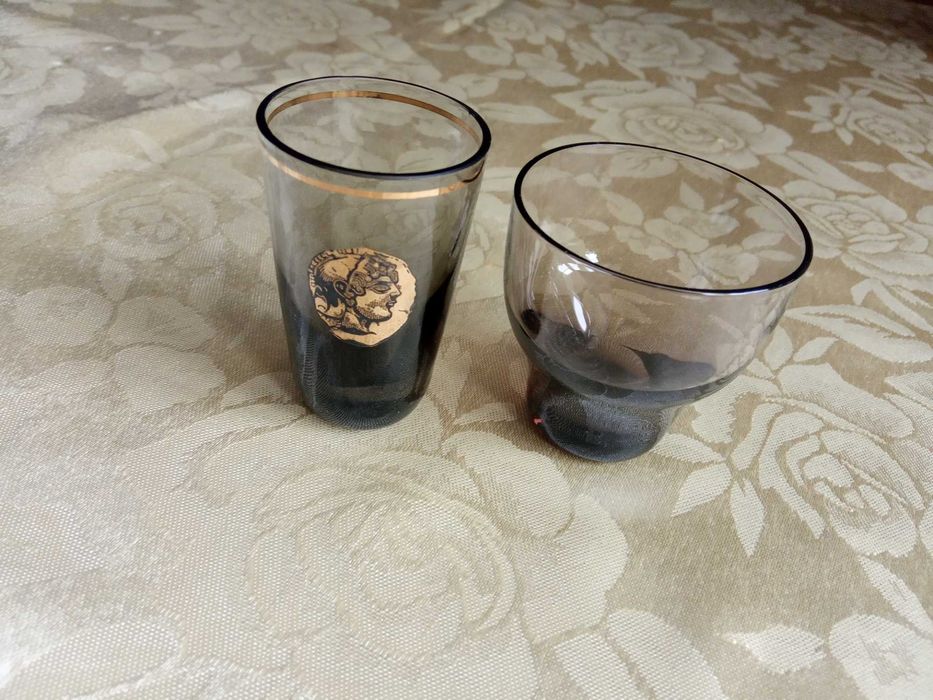 Рюмки, бокалы, стопки (цветное стекло, хрусталь)