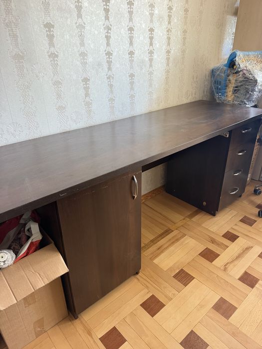 Письмовий/компютерний стіл
