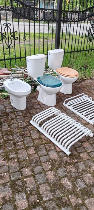 Umywalki, grzejniki, bidet boiler elektryczny 80 l oraz muszle klozetowe na sprzedaż