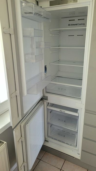 Lodówka Samsung BRB260010WW