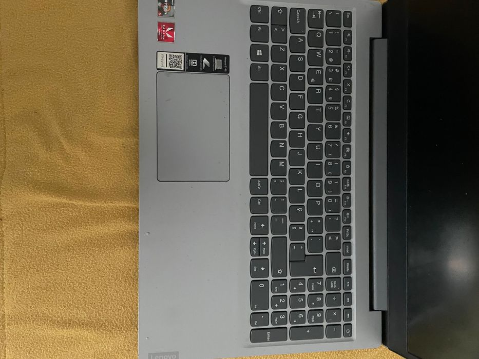 Computador portátil Lenovo Ideapad S145