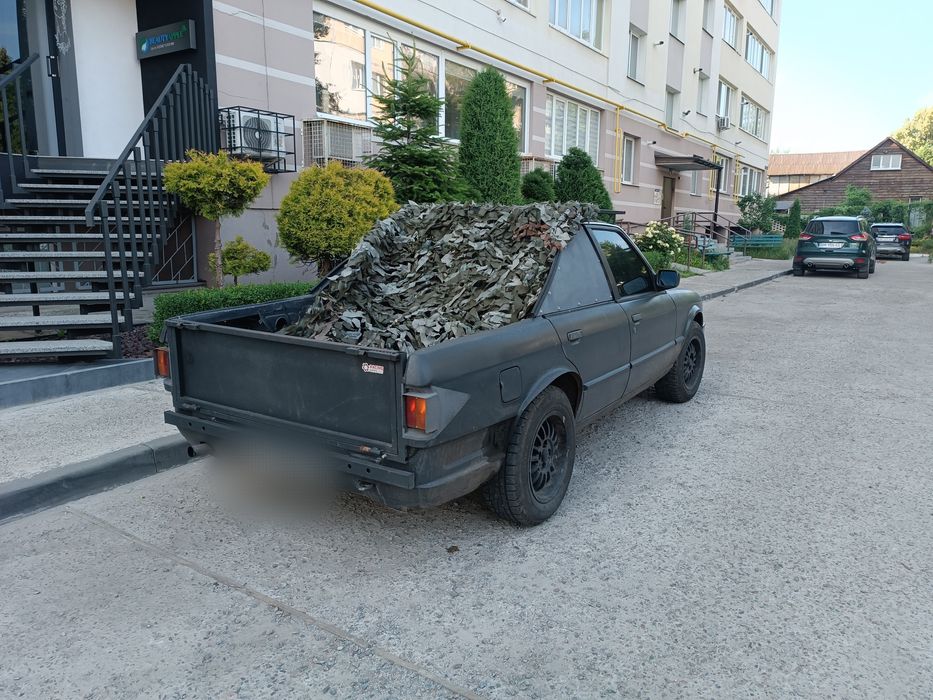 Продам  машину ..