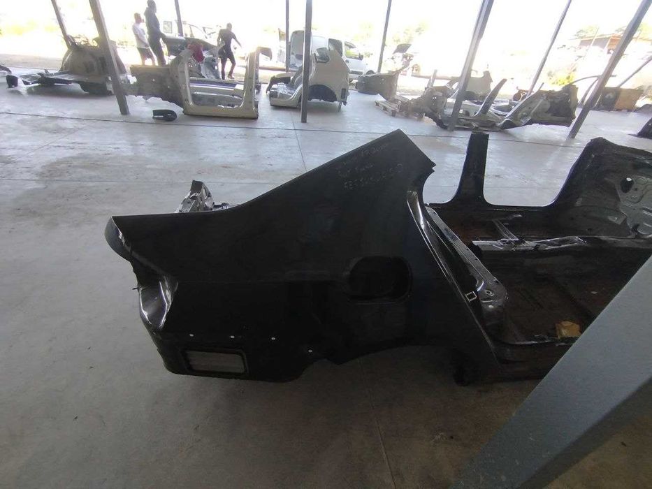 Четверть задня права Шкода октавія А 7 седан  Skoda A7 поріг карніз