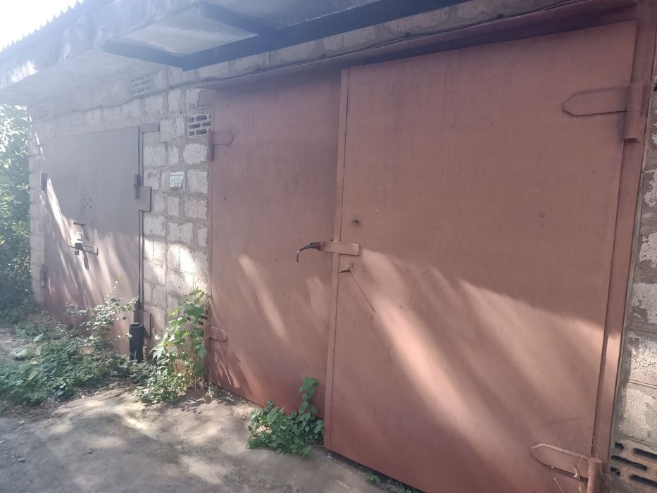 Продам гараж на Крэсе