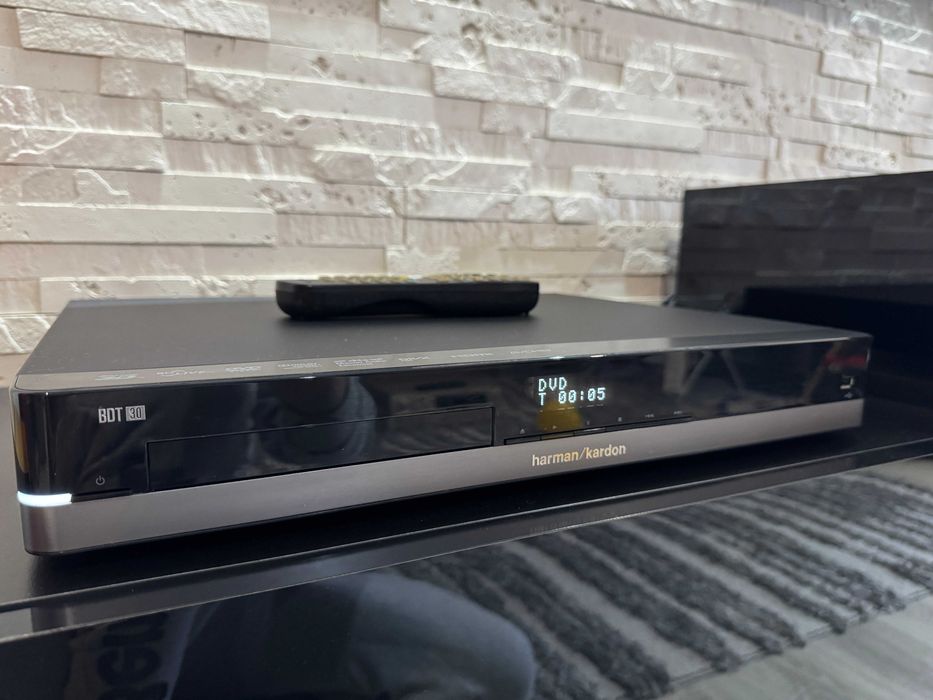 Harman Kardon BDT 30 odtwarzacz Blu-Ray pilot stan BDB