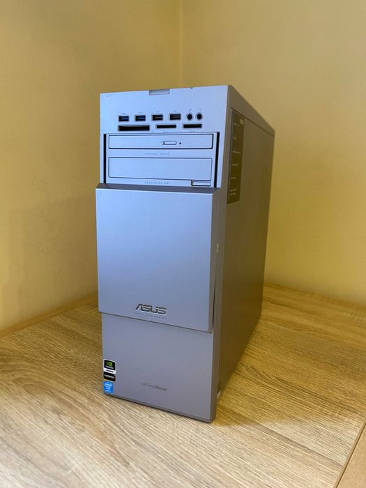 комп'ютер ASUS M70AD Intel Core I7/16Gb/MSI R7 250