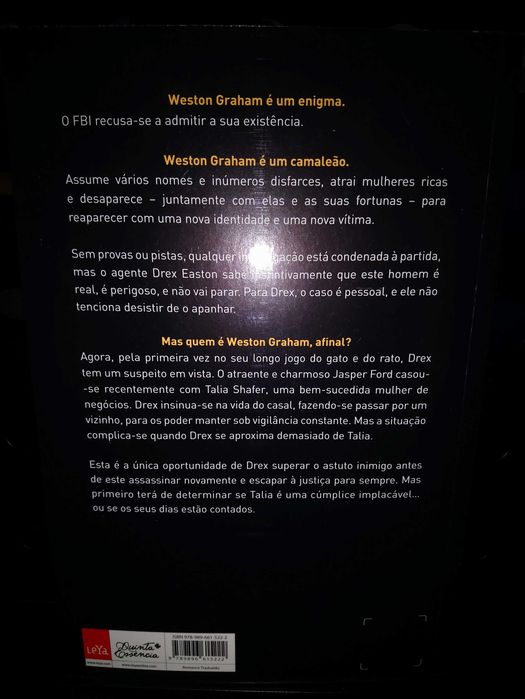 Livro -  Astúcia  com portes incluídos
