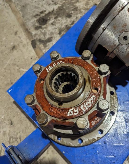 Диференціал МТЗ Планітарка МТЗ 80 82 хвостовик МТЗ редуктор задній МТЗ