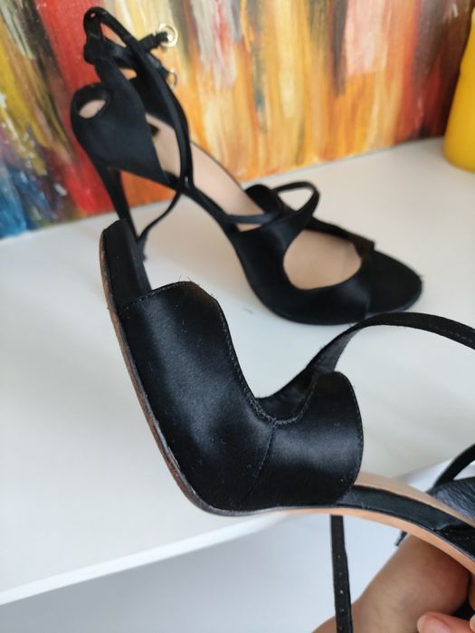 Guess босоніжки 37 р