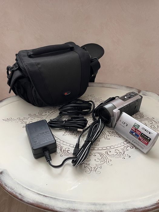 Відеокамера SONY HDR-CX 130