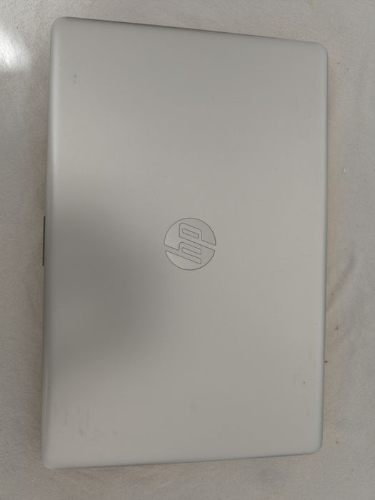 HP Laptop 15-da0027np