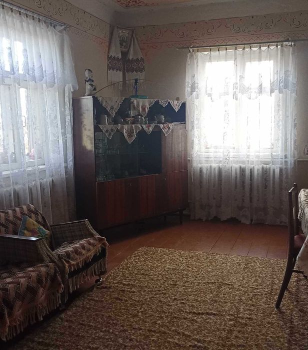 Продаж будинку у с.Усичі