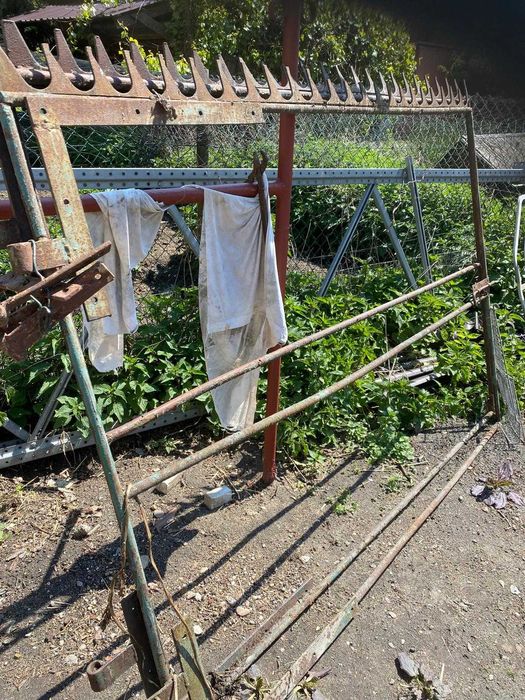 Brama metalowa budowlana