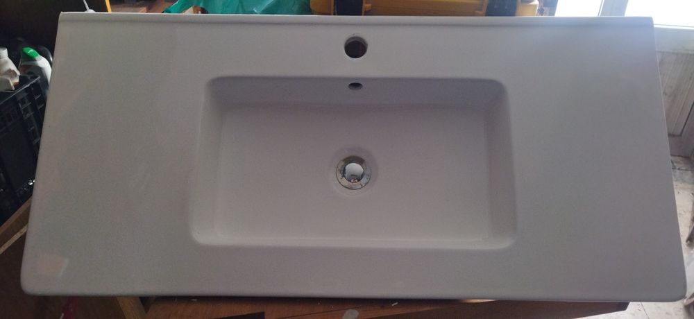 Vendo lavatório branco