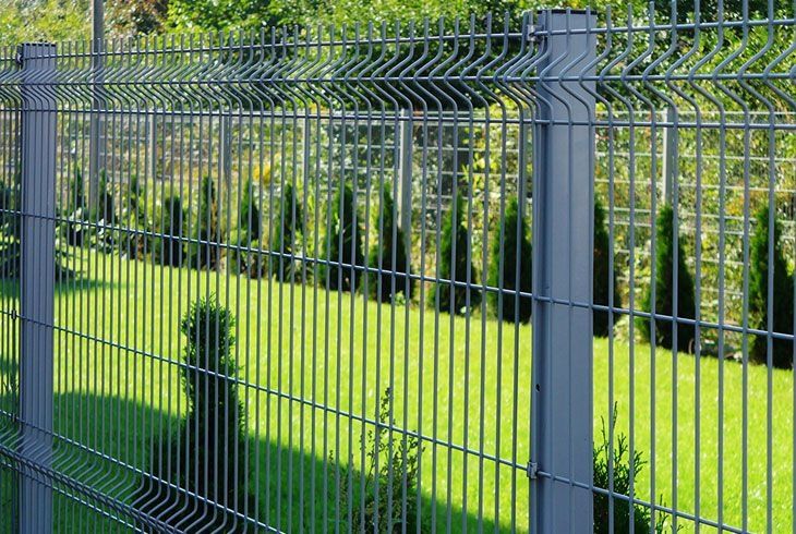 Секційна огорожа Габіони Стовпи Ворота Хвіртка Жалюзі та Ранчо Навіси