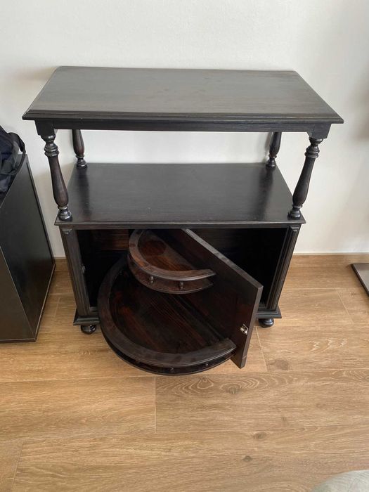 Garrafeira e Suporte TV