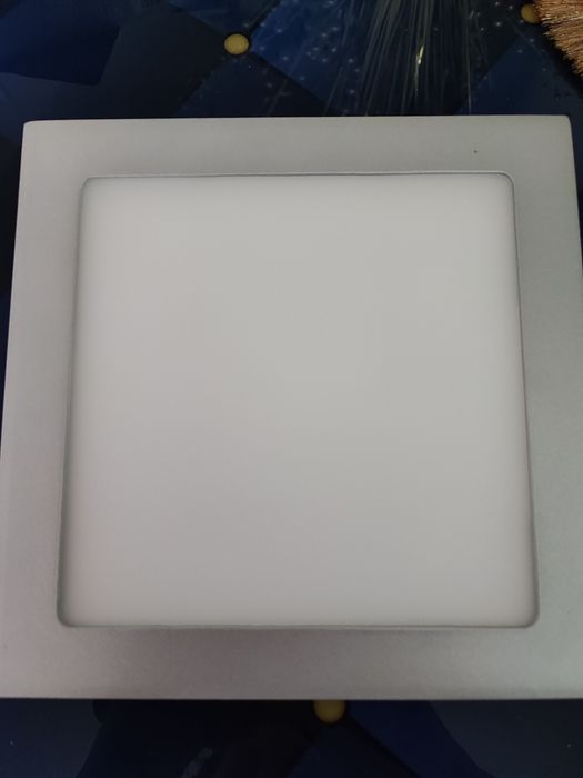 Panel LED sterowany pilotem