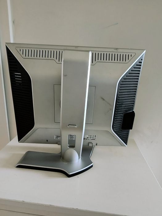Monitor 15' polecam