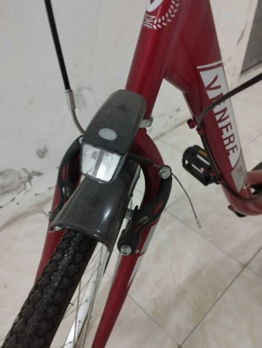 Bicicleta de senhora, citadina, modelo retro, sem uso