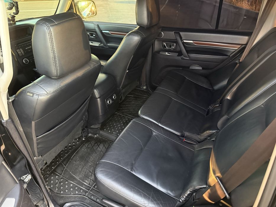 Mitsubishi Pajero Wagon 4