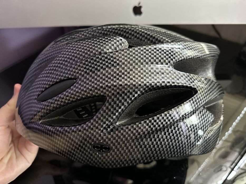 Шолом Велосипедний Дорослий Карбонового окрасу Шлем (Rozetka 1399грн)