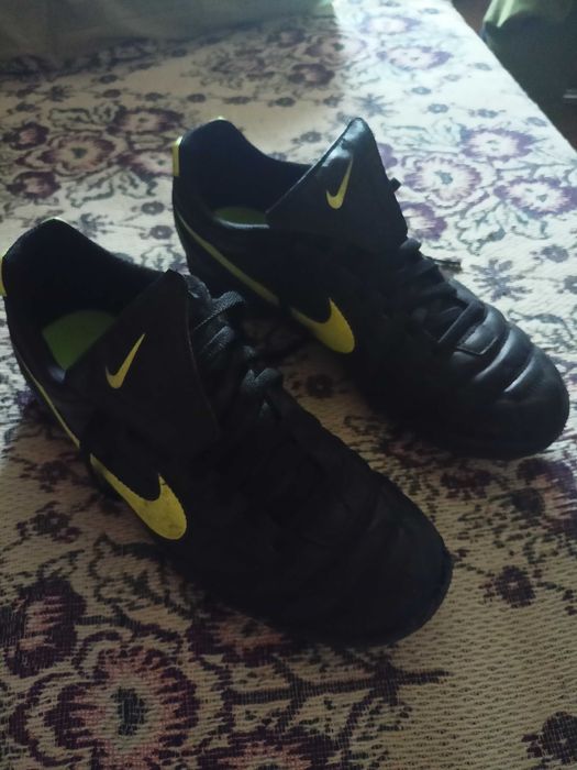 Sapatilhas Nike (relvado sintético) Tamanho 44