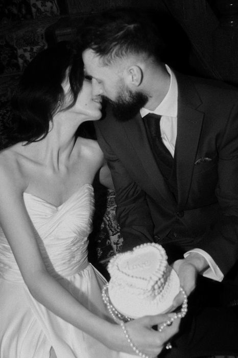 WYPRZEDAŻ!!! Powystawowa jedwabna suknia ślubna roz. 40