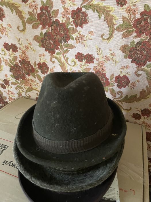 Капелюхи різні 6 шт