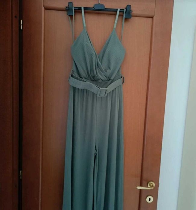 Macacão de mulher plissado com elasticidade