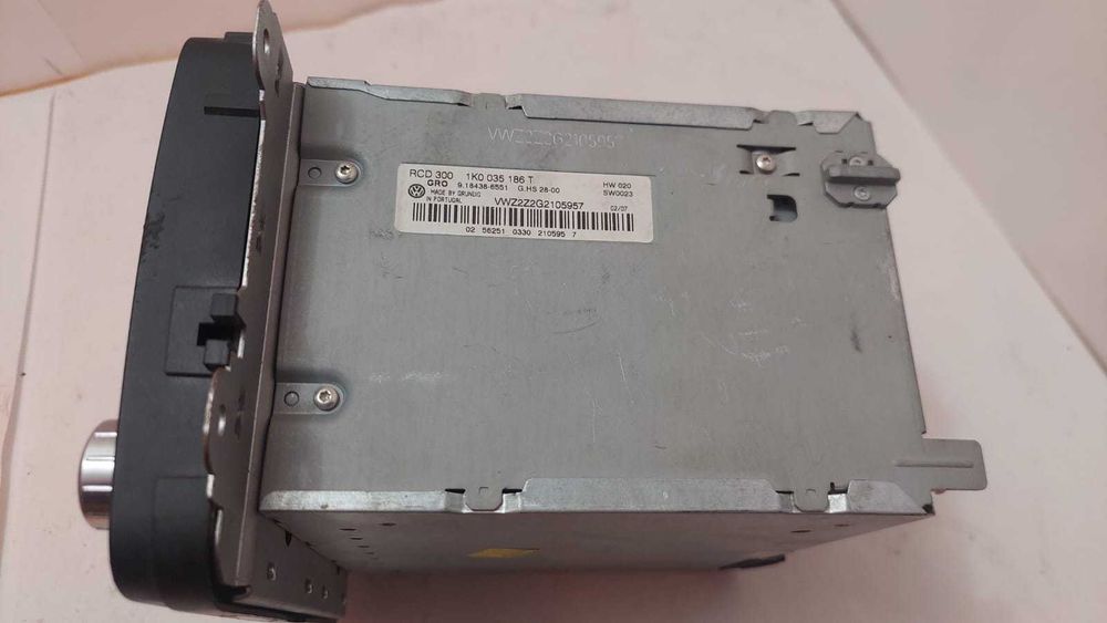 Radio RCD 300 VW + kodem + kostka 2-DIN